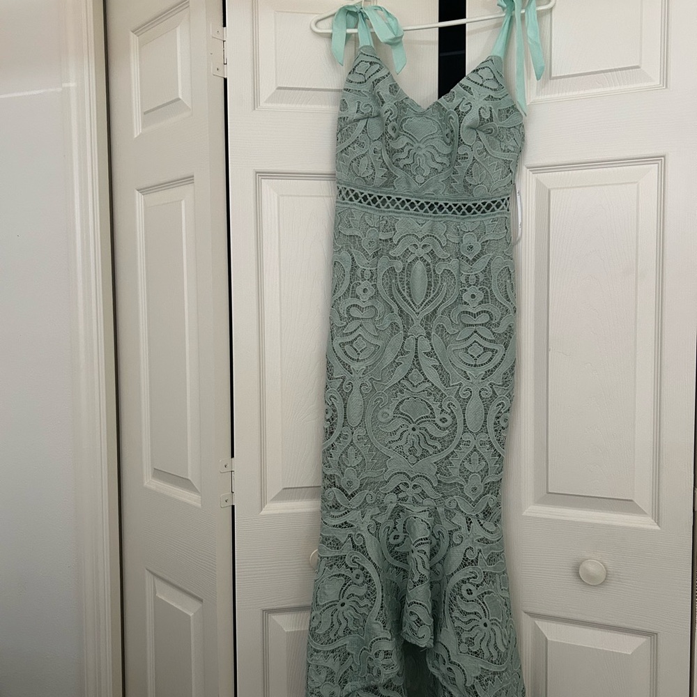 Lulus formal dress